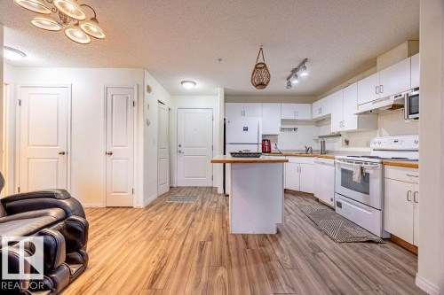 316 10535 122 Street, Edmonton, AB - Indoor Photo Showing Kitchen