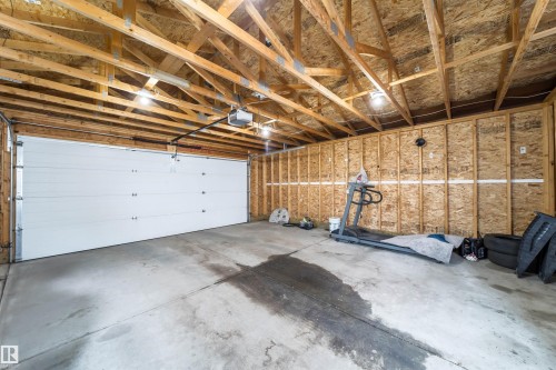 15920 38 Street, Edmonton, AB - Indoor Photo Showing Garage