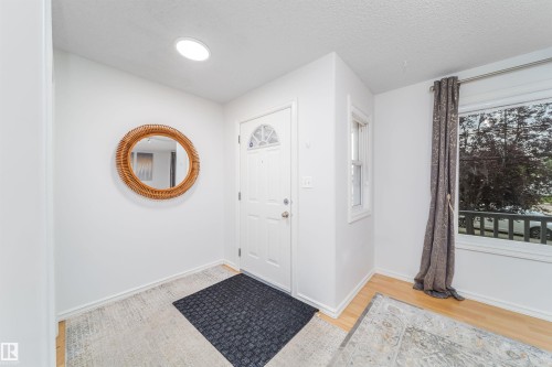 15920 38 Street, Edmonton, AB - Indoor Photo Showing Other Room