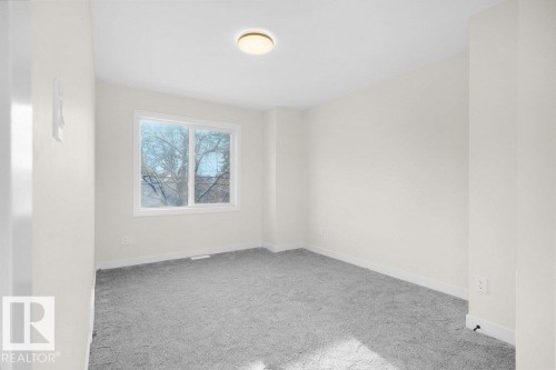 10663 61 Avenue, Edmonton, AB - Indoor Photo Showing Other Room