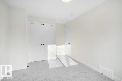 10663 61 Avenue, Edmonton, AB - Indoor Photo Showing Other Room