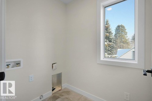 10663 61 Avenue, Edmonton, AB - Indoor Photo Showing Other Room