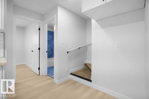10663 61 Avenue, Edmonton, AB - Indoor Photo Showing Other Room