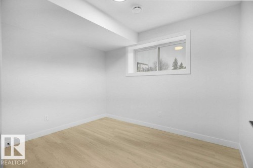 10663 61 Avenue, Edmonton, AB - Indoor Photo Showing Other Room