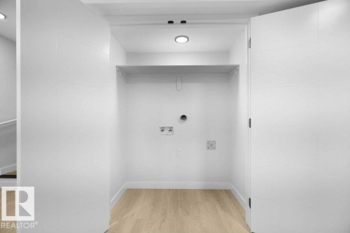 10663 61 Avenue, Edmonton, AB - Indoor