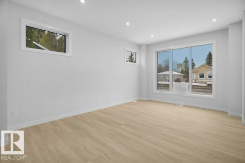 10663 61 Avenue, Edmonton, AB - Indoor