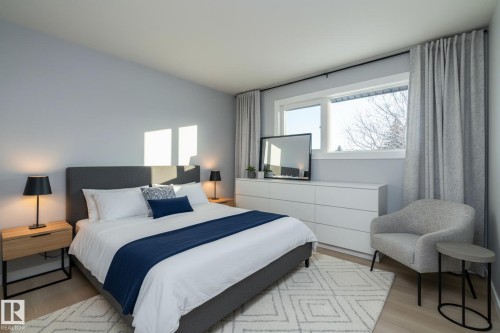 8008 159 Street, Edmonton, AB - Indoor Photo Showing Bedroom