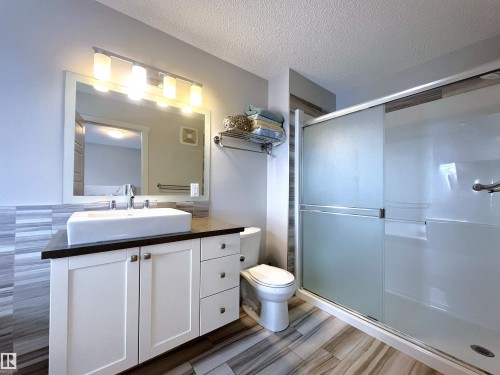 3308 Cutler Crescent, Edmonton, AB - Indoor Photo Showing Bathroom