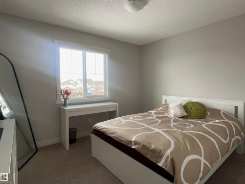 3308 Cutler Crescent, Edmonton, AB - Indoor Photo Showing Bedroom