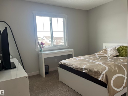 3308 Cutler Crescent, Edmonton, AB - Indoor Photo Showing Bedroom