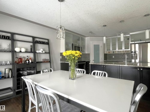 3308 Cutler Crescent, Edmonton, AB - Indoor Photo Showing Dining Room
