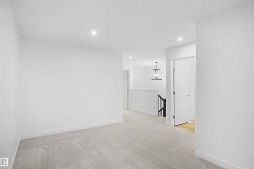 19446 22A Avenue, Edmonton, AB - Indoor Photo Showing Other Room