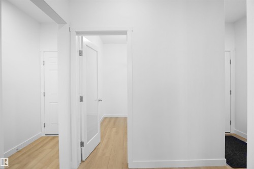 19446 22A Avenue, Edmonton, AB - Indoor Photo Showing Other Room