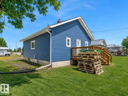 5222 50 Street, Willingdon, AB - Outdoor