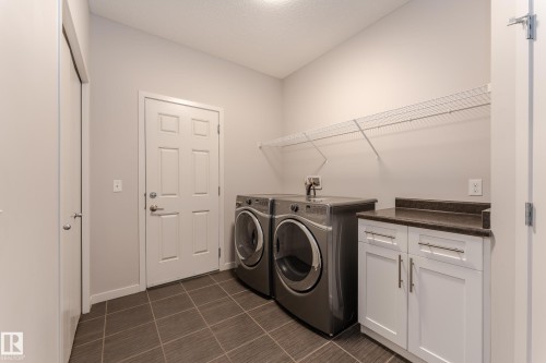 3241 Abbott Crescent, Edmonton, AB - Indoor Photo Showing Laundry Room