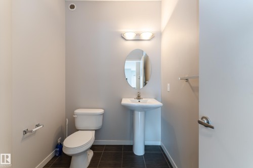 3241 Abbott Crescent, Edmonton, AB - Indoor Photo Showing Bathroom