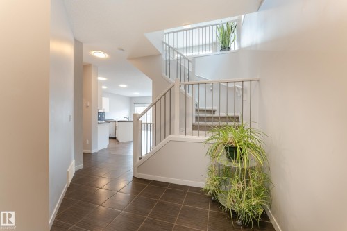 3241 Abbott Crescent, Edmonton, AB - Indoor Photo Showing Other Room