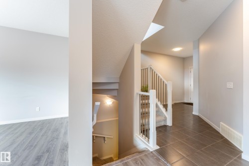 3241 Abbott Crescent, Edmonton, AB - Indoor Photo Showing Other Room