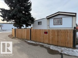 1121 Lakeland Village Sherwood Park, AB T8H 1J7