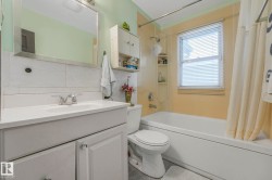 Upstairs 4 piece Bath with jacuzzi (has not been used by current owners) - 