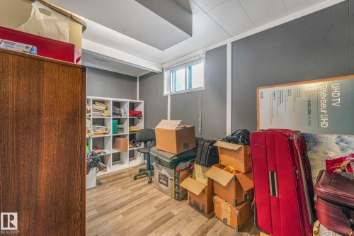 no Closet - 12032 55 Street Nw, Edmonton, AB - Indoor