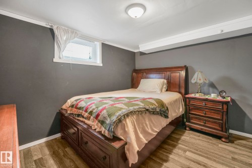 12032 55 Street Nw, Edmonton, AB - Indoor Photo Showing Bedroom