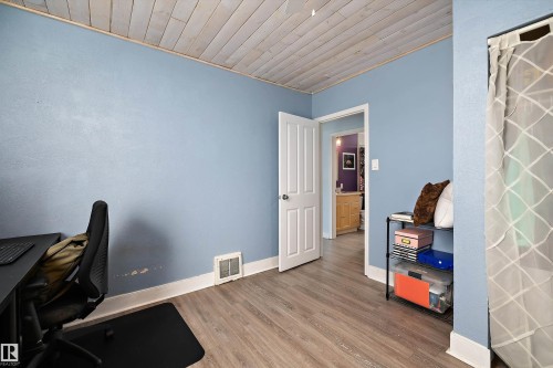 10536 162 Street, Edmonton, AB - Indoor Photo Showing Other Room
