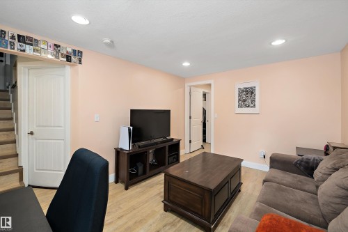 10536 162 Street, Edmonton, AB - Indoor