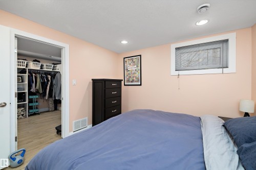 10536 162 Street, Edmonton, AB - Indoor Photo Showing Bedroom
