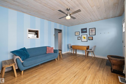 10536 162 Street, Edmonton, AB - Indoor