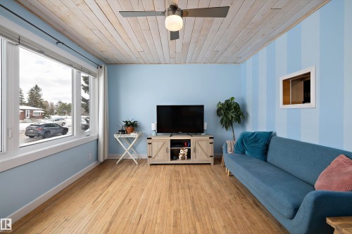 10536 162 Street, Edmonton, AB - Indoor Photo Showing Other Room