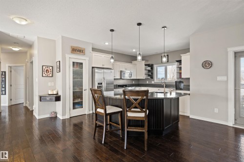 2011 7 Avenue, Cold Lake, AB - Indoor