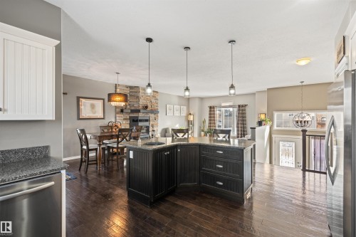 2011 7 Avenue, Cold Lake, AB - Indoor Photo Showing Kitchen With Upgraded Kitchen