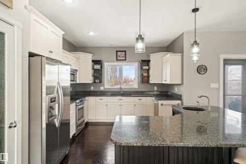 2011 7 Avenue, Cold Lake, AB - Indoor Photo Showing Kitchen With Upgraded Kitchen