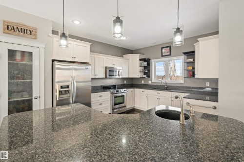 2011 7 Avenue, Cold Lake, AB - Indoor Photo Showing Kitchen With Upgraded Kitchen