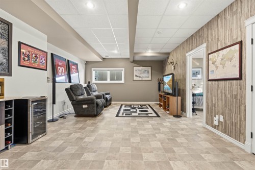 2011 7 Avenue, Cold Lake, AB - Indoor