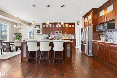 5204 Rue Eaglemont, Beaumont, AB - Indoor