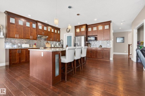 5204 Rue Eaglemont, Beaumont, AB - Indoor Photo Showing Kitchen With Upgraded Kitchen