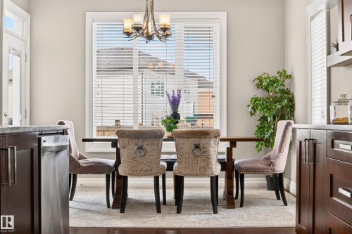 5204 Rue Eaglemont, Beaumont, AB - Indoor Photo Showing Dining Room