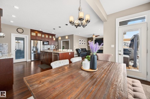 5204 Rue Eaglemont, Beaumont, AB - Indoor Photo Showing Dining Room