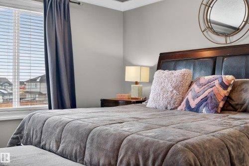 5204 Rue Eaglemont, Beaumont, AB - Indoor Photo Showing Bedroom