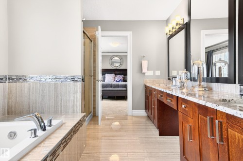 5204 Rue Eaglemont, Beaumont, AB - Indoor Photo Showing Bathroom