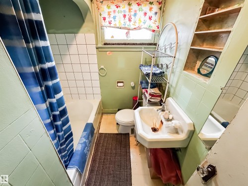 11345 93 Street, Edmonton, AB - Indoor Photo Showing Other Room