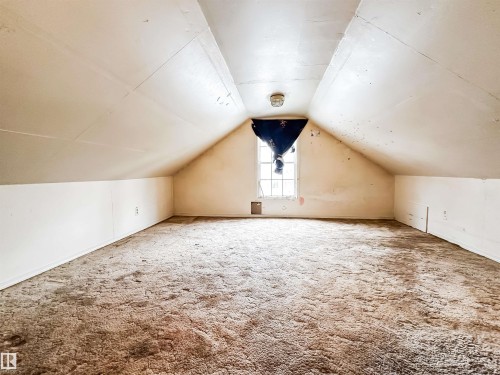 11345 93 Street, Edmonton, AB - Indoor Photo Showing Other Room