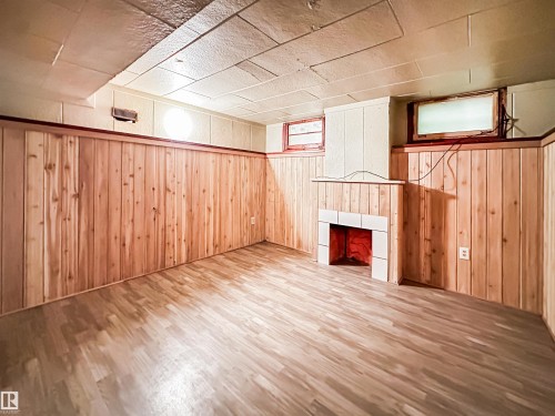 11345 93 Street, Edmonton, AB - Indoor Photo Showing Other Room