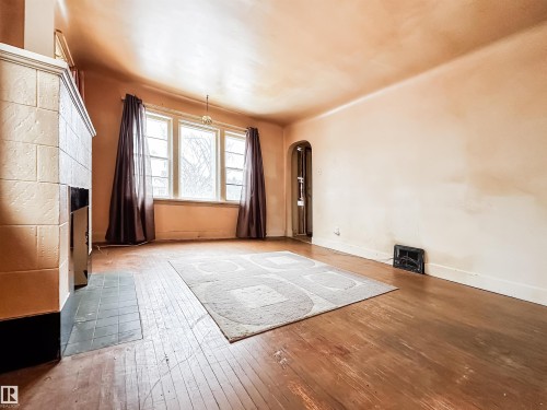 11345 93 Street, Edmonton, AB - Indoor Photo Showing Other Room