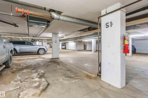 314 13830 150 Avenue, Edmonton, AB - Indoor Photo Showing Garage