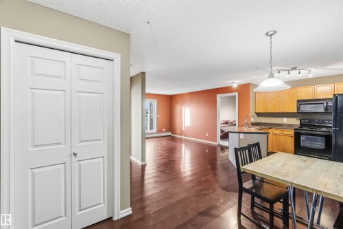 314 13830 150 Avenue, Edmonton, AB - Indoor Photo Showing Kitchen