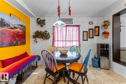 4606 Labrador Road, Cold Lake, AB - Indoor Photo Showing Dining Room