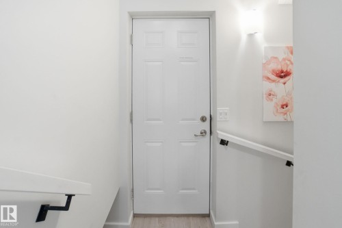 15851 22 Avenue, Edmonton, AB - Indoor Photo Showing Other Room
